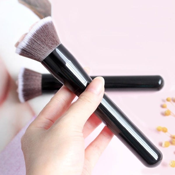2019 New 1Pcs Cat Claw Shape Makeup Brushes Powder Brush Kawaii Cosmetics Foundation Brush Fiber Hair Birch Handle Beauty Tool